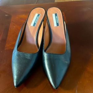 Size 5 Topshop black heels!! In great condition.